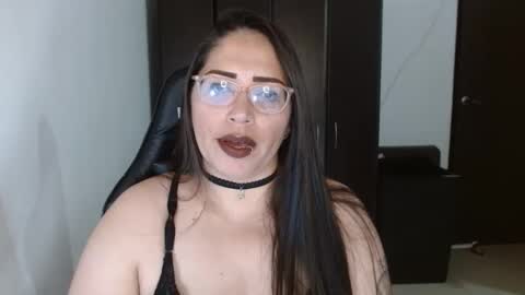 Snapshot of natashasmithe chatting on 10/28/25, 02:59 Natasha Smithe online show from 10/28/25, 02:59