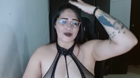 Snapshot of natashasmithe chatting on 11/26/25, 01:06 Natasha Smithe online show from 11/26/25, 01:06