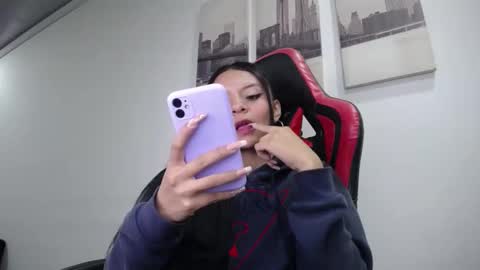 Natashax  online show from 11/15/25, 09:21