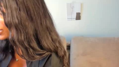 Snapshot of natassiadreamsxxx chatting on 04/19/26, 11:40 Natassia Dreams online show from 04/19/26, 11:40