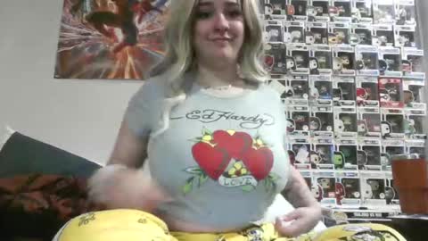 natbaby2002 online show from 11/18/25, 01:11