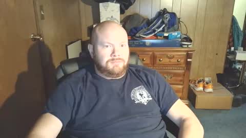 Snapshot of nate_b99 chatting on 11/17/25, 11:43 Nate online show from 11/17/25, 11:43