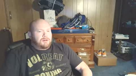 Snapshot of nate_b99 chatting on 12/16/25, 01:32 Nate online show from 12/16/25, 01:32