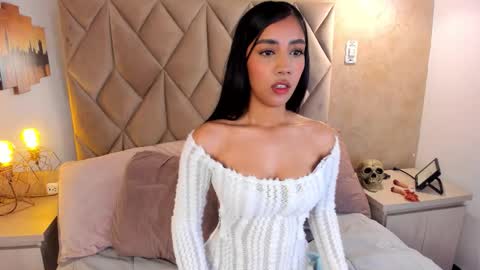 NATH QUIM online show from 11/12/25, 08:19