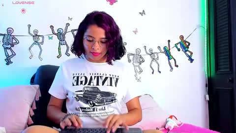 Snapshot of nath_redrex chatting on 10/23/25, 11:57 Nath online show from 10/23/25, 11:57