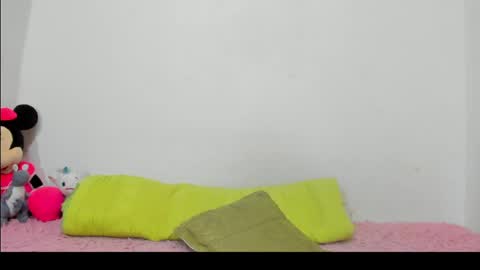 Nathalia online show from 04/24/26, 04:04