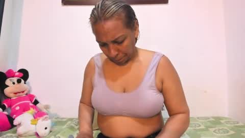 Nathalia online show from 06/01/26, 04:14