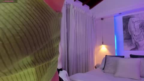 NATHALIE online show from 04/22/26, 11:12