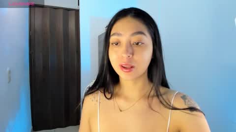 Snapshot of nathalie_rose chatting on 12/16/25, 11:15 Nathalie online show from 12/16/25, 11:15