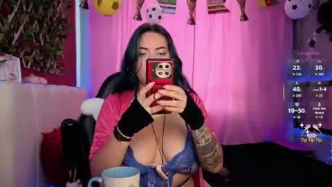 Snapshot of nathalie_zanettii chatting on 06/16/26, 03:47 Nathalie online show from 06/16/26, 03:47