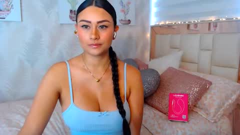 Nathalie Rose online show from 04/22/26, 02:07