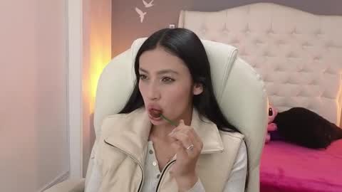 Snapshot of nathaly_blue chatting on 12/18/24, 07:08 nathaly_blue online show from 12/18/24, 07:08