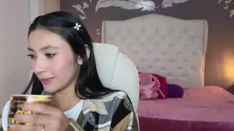 Snapshot of nathaly_blue chatting on 01/21/25, 06:23 nathaly_blue online show from 01/21/25, 06:23