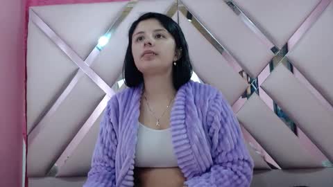 Snapshot of nathaly_low chatting on 09/16/25, 02:56 nathaly low online show from 09/16/25, 02:56