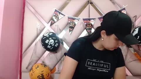 Snapshot of nathaly_low chatting on 10/21/25, 03:07 nathaly low online show from 10/21/25, 03:07