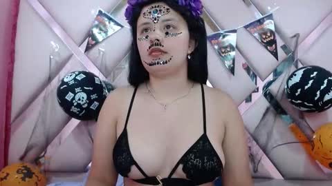 Snapshot of nathaly_low chatting on 10/31/25, 04:13 nathaly low online show from 10/31/25, 04:13