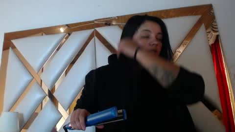 nathaly low online show from 04/21/26, 12:44