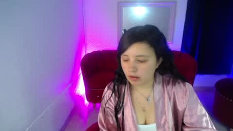 nathaly low online show from 07/23/26, 12:14