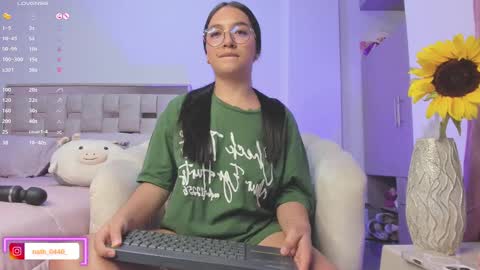 Snapshot of nathaly_star04 chatting on 02/14/25, 08:42 online show from 02/14/25, 08:42