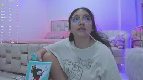 Snapshot of nathaly_star04 chatting on 02/26/25, 05:53 online show from 02/26/25, 05:53