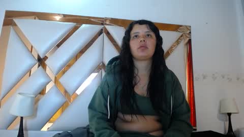 Snapshot of nathaly_sweet23 chatting on 05/11/26, 01:06 Nathaly sweet online show from 05/11/26, 01:06