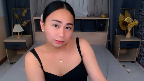 SWEET NATHALYA online show from 10/28/25, 01:09