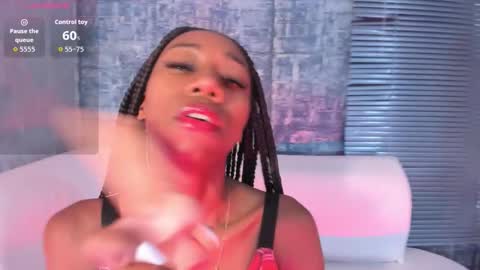 Snapshot of nathalyleen chatting on 10/19/25, 09:26 online show from 10/19/25, 09:26