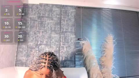 Snapshot of nathalyleen chatting on 05/17/26, 08:38 online show from 05/17/26, 08:38