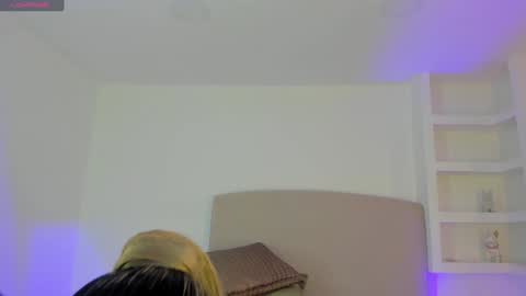 Snapshot of nathalyn05 chatting on 01/25/25, 10:40 NATHALY online show from 01/25/25, 10:40