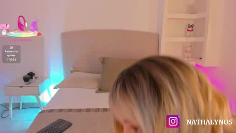 Snapshot of nathalyn05 chatting on 09/11/25, 10:48 NATHALY online show from 09/11/25, 10:48