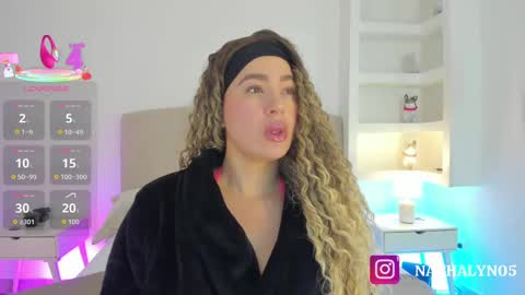 Snapshot of nathalyn05 chatting on 09/12/25, 10:37 NATHALY online show from 09/12/25, 10:37