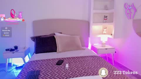Snapshot of nathalyn05 chatting on 10/01/25, 10:43 NATHALY online show from 10/01/25, 10:43