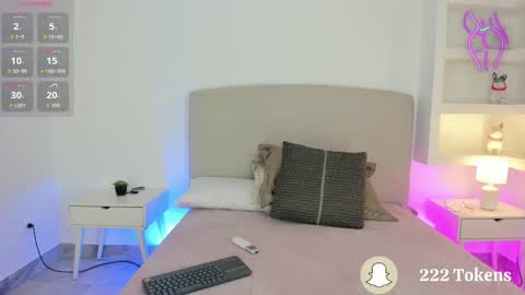 Snapshot of nathalyn05 chatting on 10/20/25, 10:49 NATHALY online show from 10/20/25, 10:49