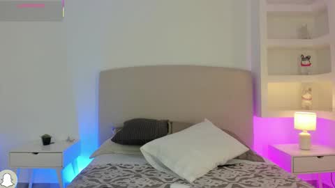 Snapshot of nathalyn05 chatting on 10/22/25, 10:48 NATHALY online show from 10/22/25, 10:48