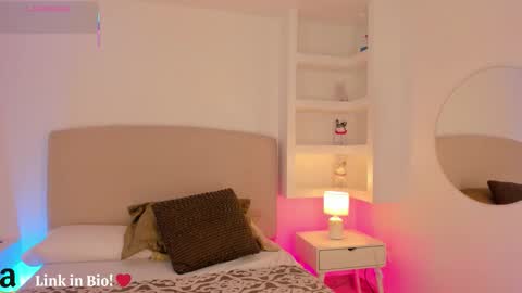 Snapshot of nathalyn05 chatting on 10/23/25, 10:25 NATHALY online show from 10/23/25, 10:25