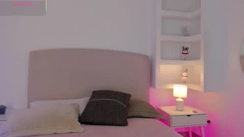 Snapshot of nathalyn05 chatting on 11/03/25, 10:38 NATHALY online show from 11/03/25, 10:38