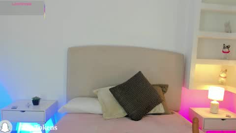 Snapshot of nathalyn05 chatting on 11/04/25, 10:36 NATHALY online show from 11/04/25, 10:36