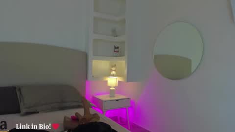 Snapshot of nathalyn05 chatting on 11/29/25, 10:40 NATHALY online show from 11/29/25, 10:40