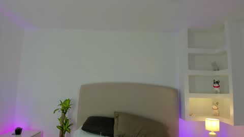 NATHALY  online show from 02/12/26, 10:43