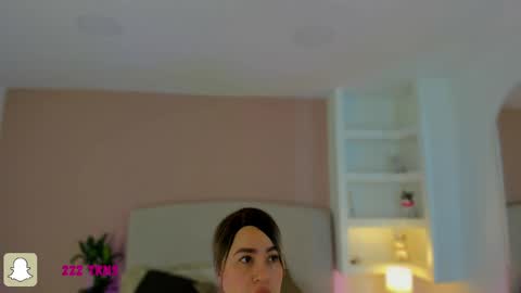 NATHALY  online show from 04/10/26, 10:42