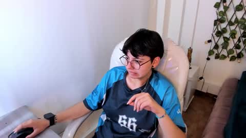 Snapshot of nathalyy_ds chatting on 11/21/25, 07:56 nathalyy_ds online show from 11/21/25, 07:56