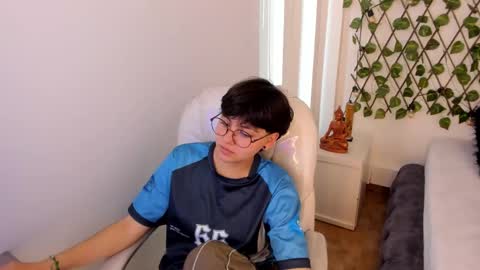 Snapshot of nathalyy_ds chatting on 12/02/25, 08:04 nathalyy_ds online show from 12/02/25, 08:04