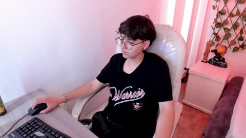 Snapshot of nathalyy_ds chatting on 12/13/25, 07:53 nathalyy_ds online show from 12/13/25, 07:53