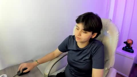 nathalyy_ds online show from 02/13/26, 07:21