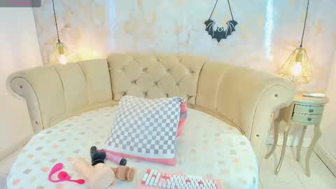 Snapshot of nathamiller chatting on 10/05/25, 01:09 Natha online show from 10/05/25, 01:09