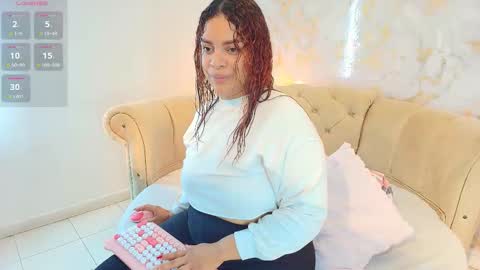 Snapshot of nathamiller chatting on 11/16/25, 01:28 Natha online show from 11/16/25, 01:28