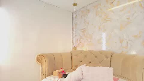 Snapshot of nathamiller chatting on 11/21/25, 08:18 Natha online show from 11/21/25, 08:18