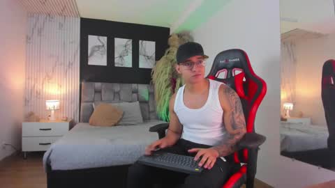 Snapshot of nathan_gross chatting on 02/05/25, 02:40 nathan_gross online show from 02/05/25, 02:40