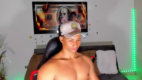 Snapshot of nathan_sexy247 chatting on 05/13/26, 02:42 Nathan online show from 05/13/26, 02:42