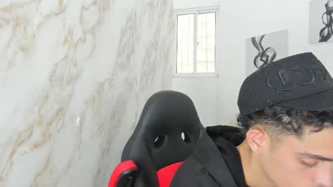 Snapshot of nathan_shimmer chatting on 09/21/25, 08:32 nathan_shimmer online show from 09/21/25, 08:32